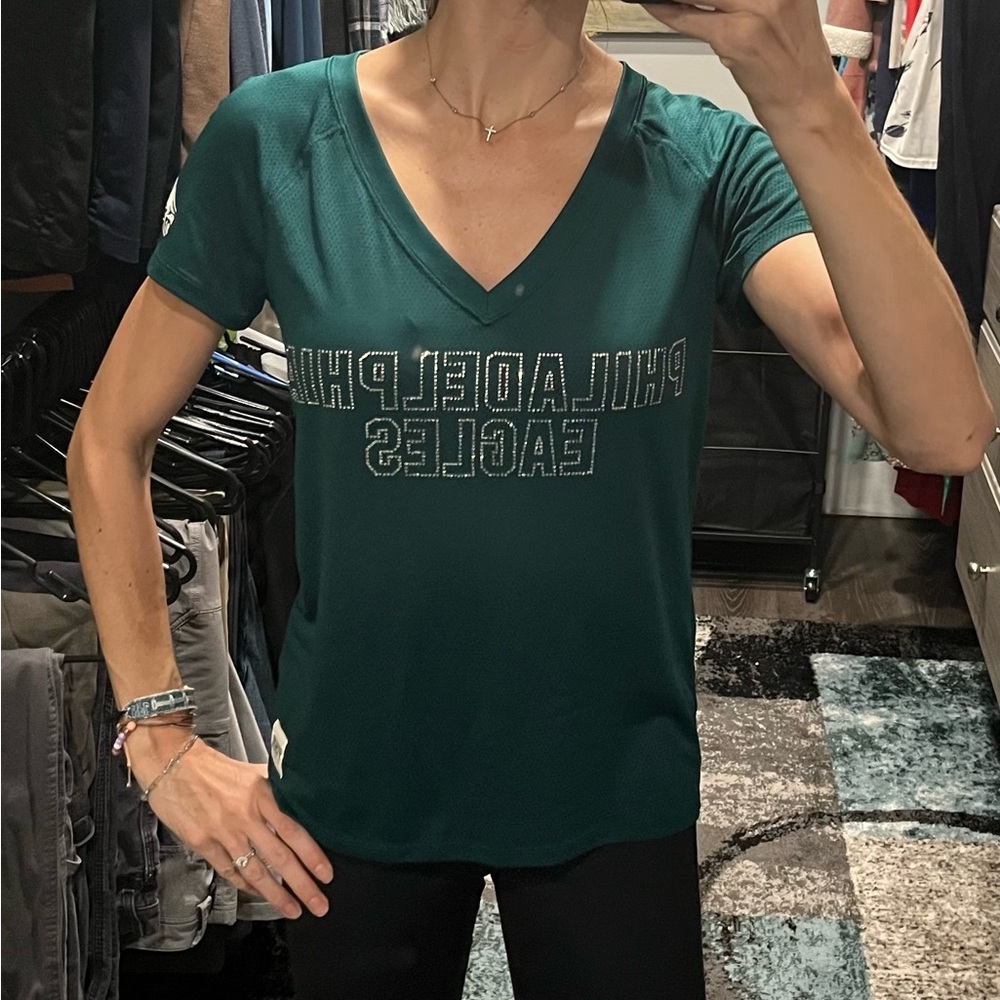 Philadelphia Eagles women’s medium short sleeve